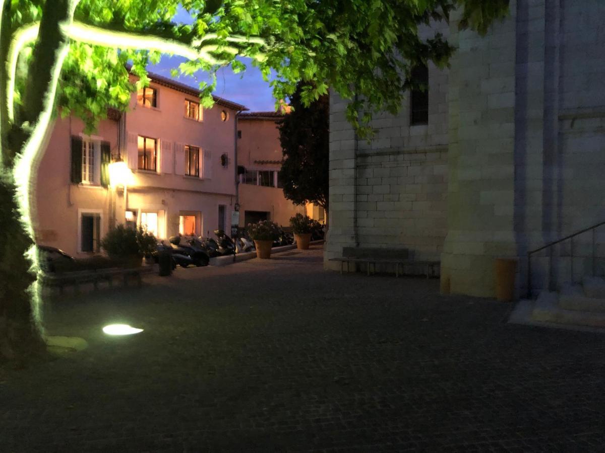 Le Grand Clocher De Apartment